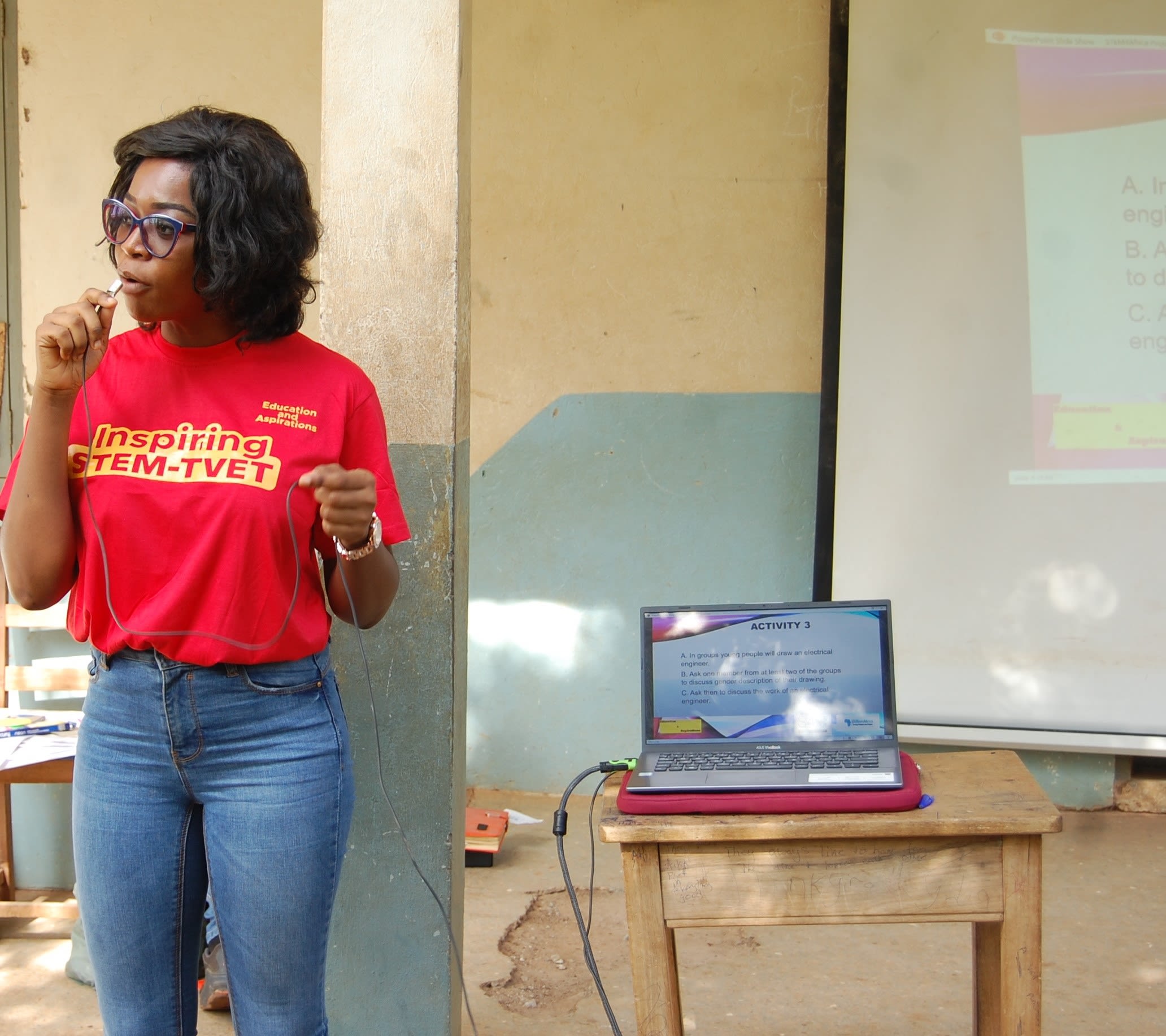 Alice teaching at the Education and Aspirations Hub
